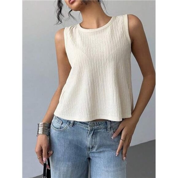 Bow Back Ribbed Tank Top - Picture 3 of 3